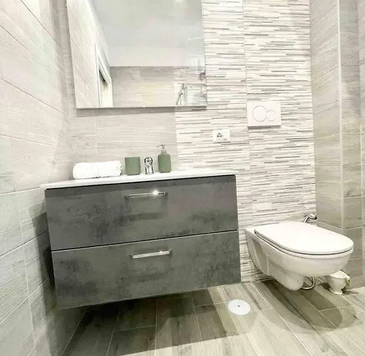 Center And Station Appartement *